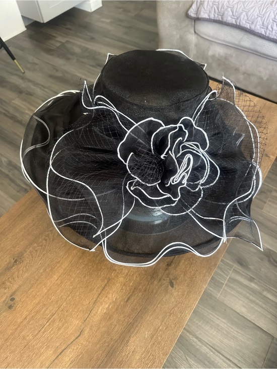 Black Wide-Brim Ladies Floral Accent Hat main image 5